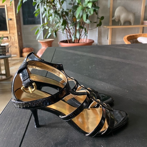 Coach patent leather strappy heels - Picture 2 of 6